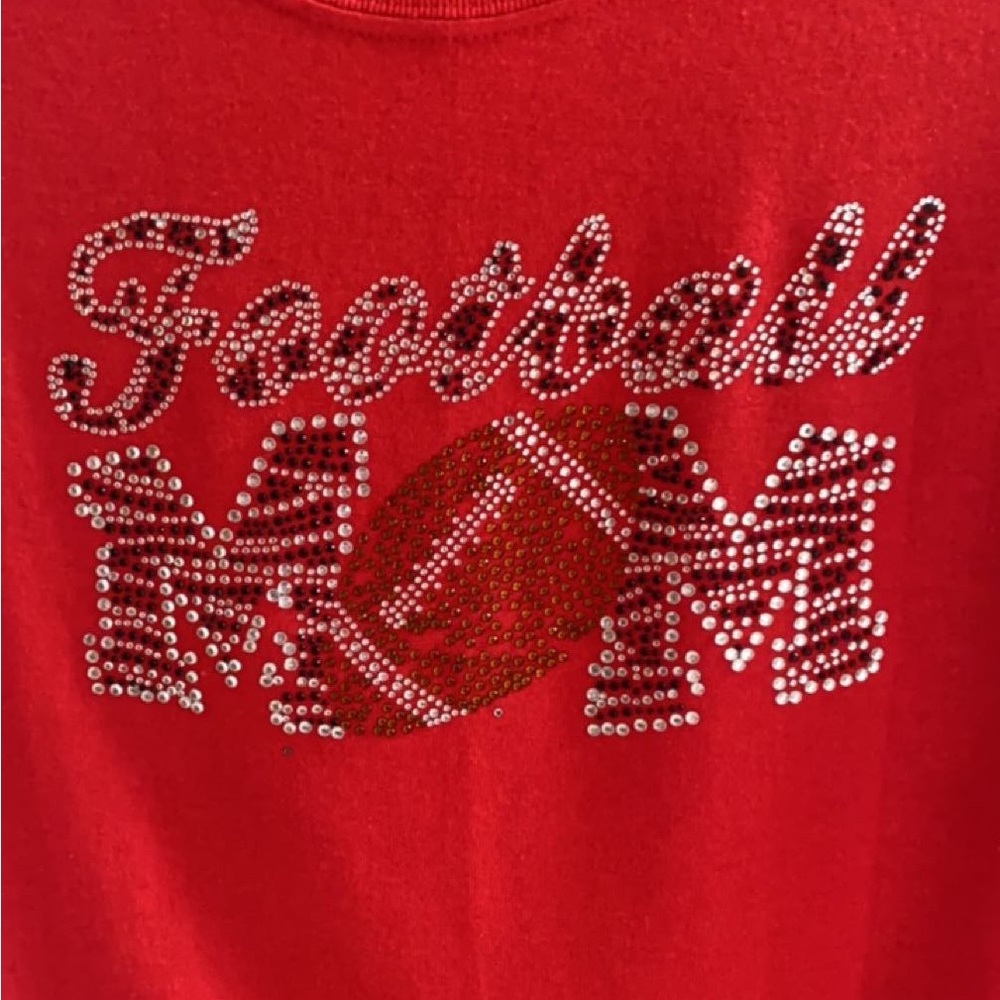 𝓕𝓸𝓸𝓽𝓫𝓪𝓵𝓵 𝓜𝓸𝓶, size Small T-shirt, Gildan brand.
